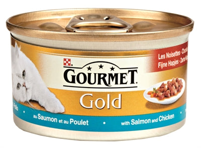 Poulet à saumon gastronomique en or gourmet